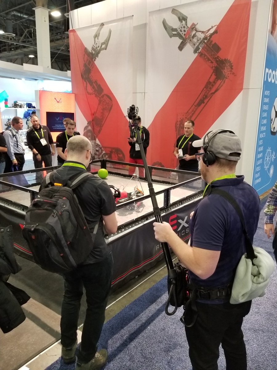 VEXRobotics's tweet image. Day 1 of #CES2018 is almost over! We&apos;re enjoying showing off the VEX EDR V5 system. There are tons of amazing tech being shown off this week and we are excited to be here! #vexV5 #omgrobots