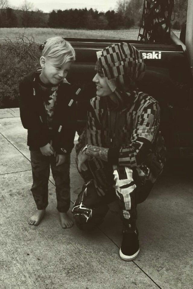 DÊEM RT

#iHeartAwards #BestFanArmy #Beliebers