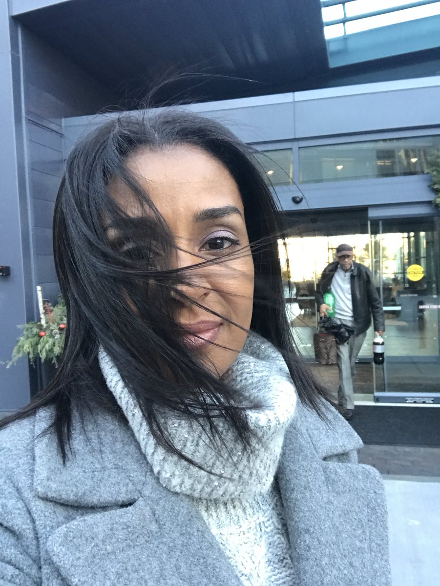 kimworthyDCTOY's tweet photo. For me, success is defined by what I do for people. Period.
#shareasmuchaspossible #myparentstaughtme #dadinthebackground #socute π https://t.co/BQf3uRubrj