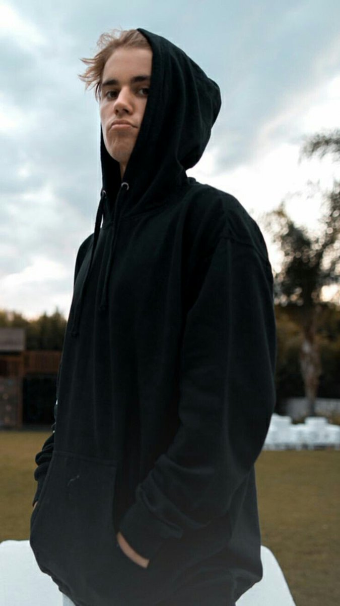 RT 
RT
RT
RT
RT

#iHeartAwards #BestFanArmy #Beliebers