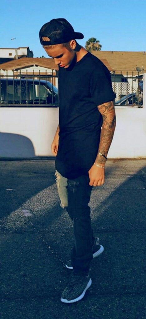 DÊEM RT EM TUDO 

#iHeartAwards #BestFanArmy #Beliebers