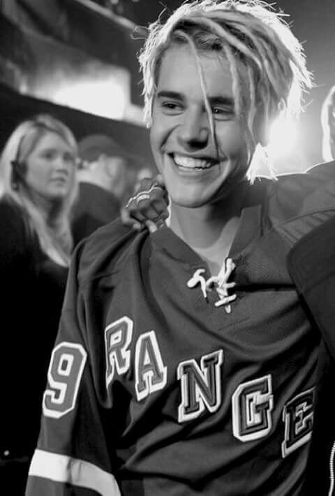 RT 
AQUI
RT
AQUI
#iHeartAwards #BestFanArmy #Beliebers