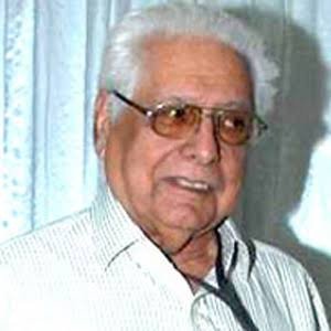  Wishing Basu Chatterjee Saab,  a film director and screenwriter, a very happy birthday... 