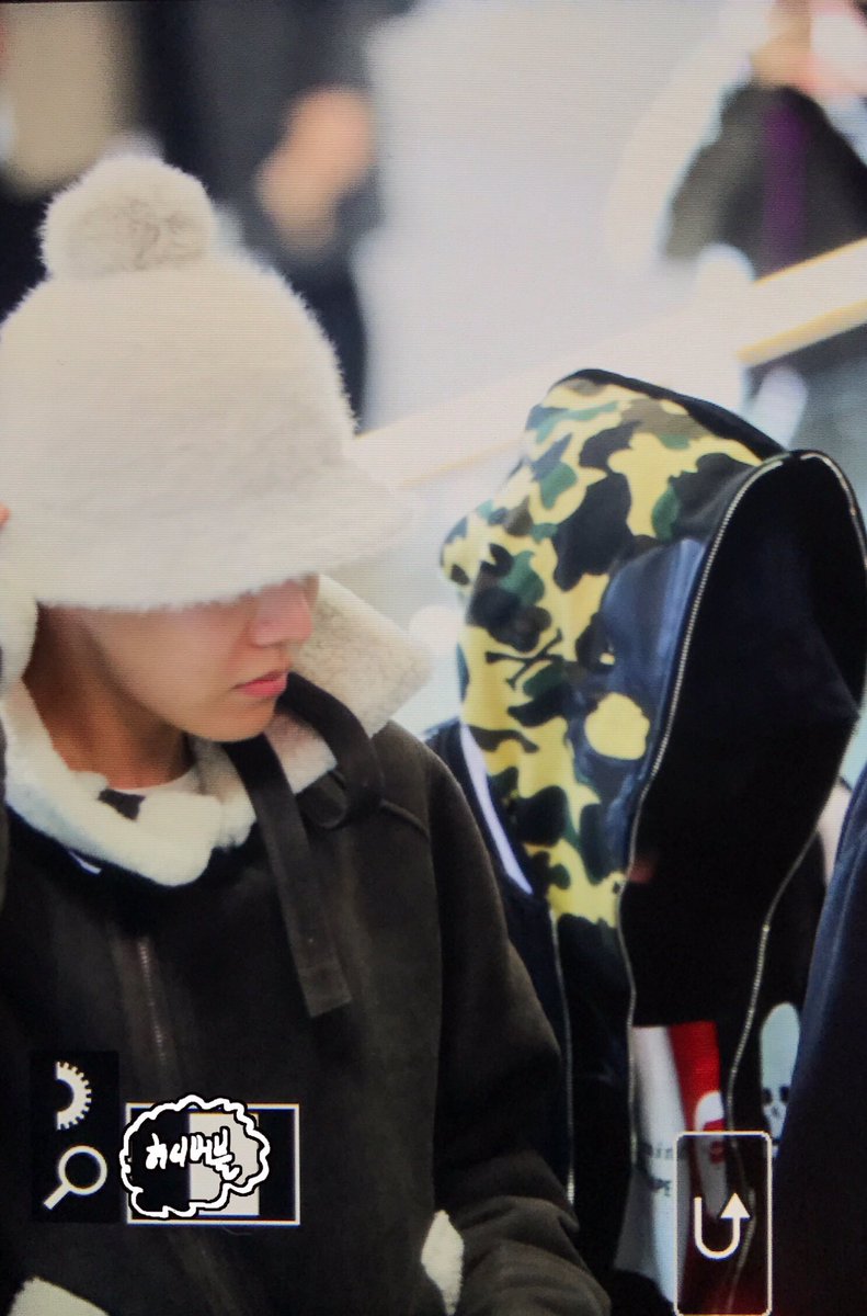 K V Twitter この帽子かわいいよね かぶって満足げなジミンちゃんほんとかわいい ホソクさんアイテムがかわいいよね