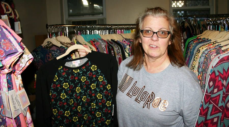 The pros and cons of multilevel marketing on Facebook... it seems to work for some, does it work for you? 

How new direct selling companies like <a href="/LuLaRoe/">LuLaRoe</a> are benefiting from social media 
#facebook #SocialMedia via <a href="/Marketplace/">Marketplace</a> 
buff.ly/2Eprdoo