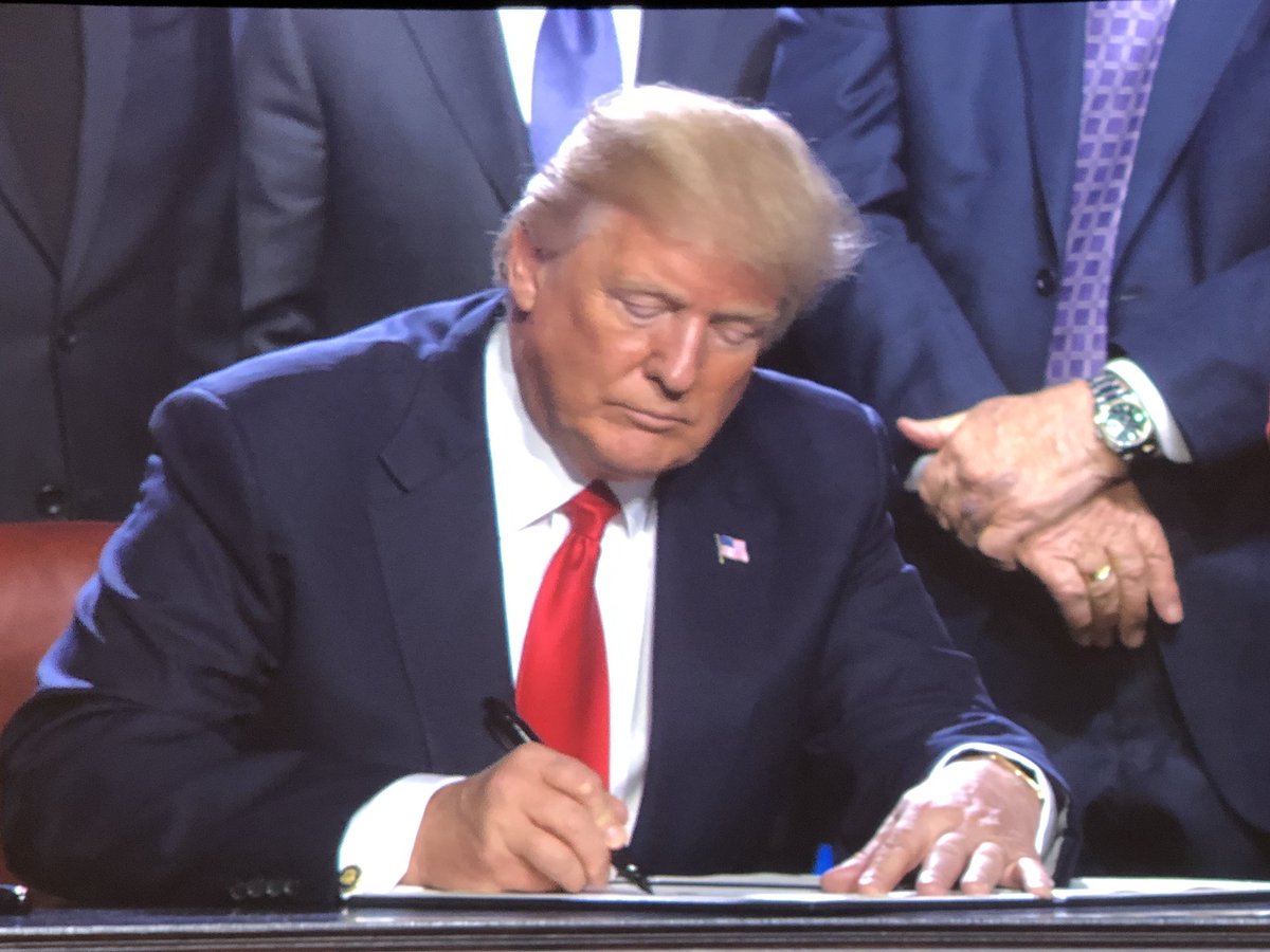 TheChadColby's tweet photo. @realDonaldTrump: Working to deliver for farmers @Prairie_Farmer https://t.co/cFI76zBT1p #AFBF2018 @FarmBureau @WhiteHouse @SecretarySonny @ZippyDuvall https://t.co/OSaNYDHn0J