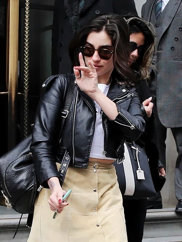 CamrenFetus_'s tweet photo. QUANTOS RTS A FADA LAUREN MERECE? 

HARMOS ATTACK 
#Harmonizers #BestFanArmy #IHeartAwards https://t.co/Pemis3u3CY