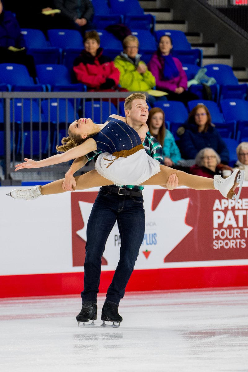 SkateCanada's tweet photo. Medallists – junior ice dance / Médaillés – danse sur glace junior
🥇 Marjorie Lajoie / Zachary Lagha (QC / Qc) 154.40
🥈 Olivia McIsaac / Elliott Graham (ON / Ont.) 137.56
🥉 Ashlynne Stairs / Lee Royer (BC/YK / C.-B./Yn) 134.51
#CTNSC18 #CNPCT18
#FeelTheMoment #VivezLeMoment https://t.co/gIRZapPMao