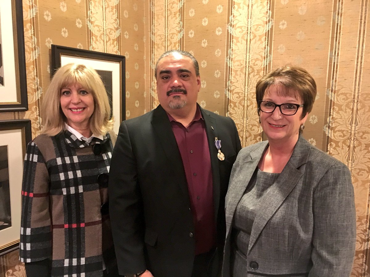 Congratulations Gov. Gen. Outstanding Indigenous Leadership 🎖 honourees, incl <a href="/MBMetis_MMF/">Manitoba Métis Federation</a> President David Chartrand @bearclanmb James Favel