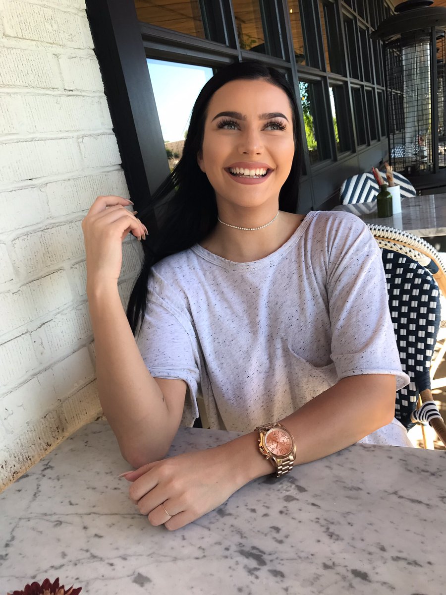 'yesterday is not today'

back with a new fake
not the real jenna 
taken 
like/rt for me
thanks 💕