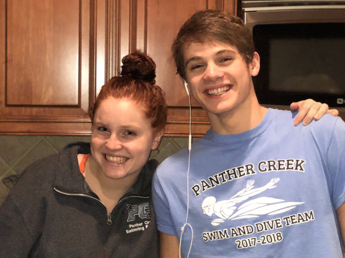 lousoleo's tweet photo. Post swim meet sibling smiles @PCHSSwimDive @lauren_soleo https://t.co/VKVay5HTvO