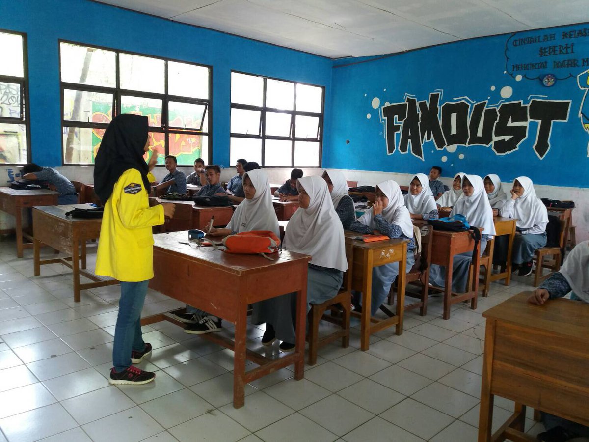 [LIVE REPORT]

Saat ini sedang berlangsung school tour di SMAN 1 Pangkalan.

TELESCOPE UI 2018
Bergerak Menggapai Mimpi