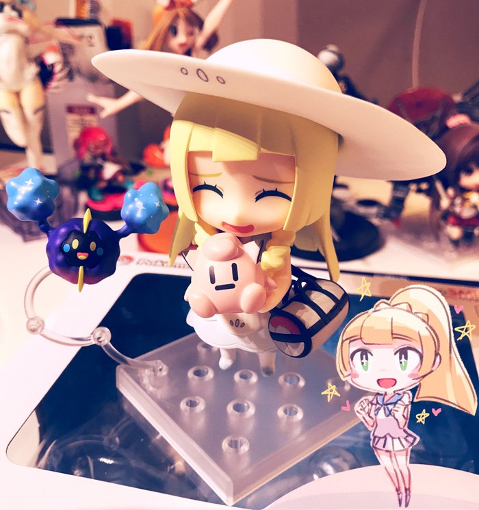 コスモッグ ,リーリエ(ポケモン) ,ミヅキ(ポケモントレーナー) 「Received my Lillie Nendoroid today  」|makarollのイラスト