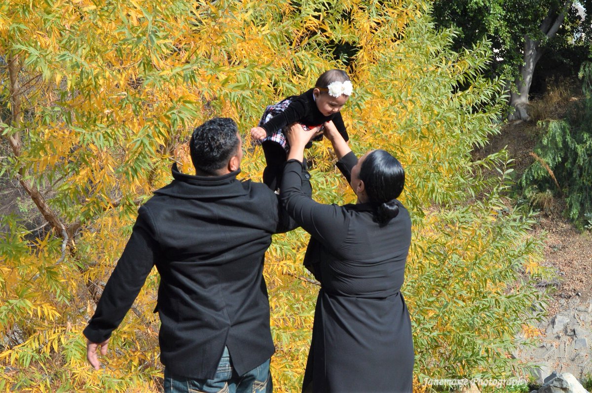 xojanemarie's tweet photo. I know.. It's not #RealEstate related.. but I can't help it! Here's a sneak peek to the spontaneous mini photo shoot I did over the weekend for the TMP's <3
#MafileoVeiongoLilyanni #Taumoepeau #TMP #PrincessLilyanni #Baeongo
#AgentJanemarie #JanemariePhotography #Realtor https://t.co/7KNtlv00id