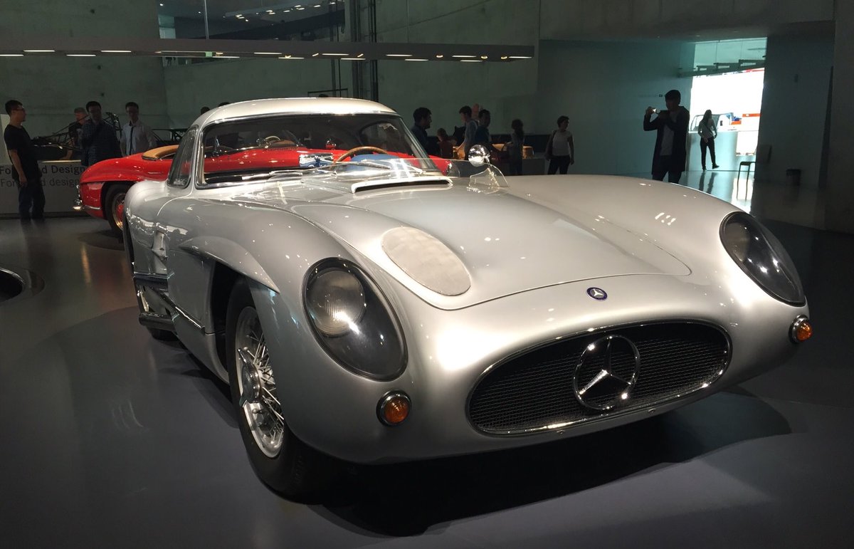 うっくん Uiデザイナー A Twitteren メルセデス ベンツ 300slr ウーレンハウトクーペ 当時のダイムラー ベンツの偉い人 設計責任者 であったルドルフ ウーレンハウトが 自身が設計した300slrに屋根をつけたクーペ仕様で工場内をドヤ顔で乗り回していたことから うっくん Uiデザイナー A Twitteren メルセデス ベンツ 300slr ウーレンハウトクーペ 当時のダイムラー ベンツの偉い人 設計責任者 であったルドルフ ウーレンハウトが 自身が設計した300slrに屋根をつけたクーペ仕様で工場内をドヤ顔で乗り回していたことから