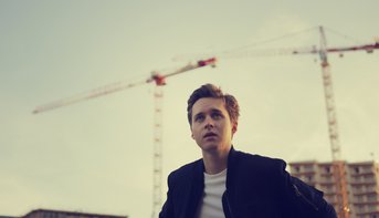 philharmonie's tweet photo. Vendredi à 18h et 19h dans l'#ExpoBarbara, 2 mini-concerts de @TimDup_lyrics ! ► https://t.co/kx83Sn7WKJ https://t.co/KP2SzEzuTj