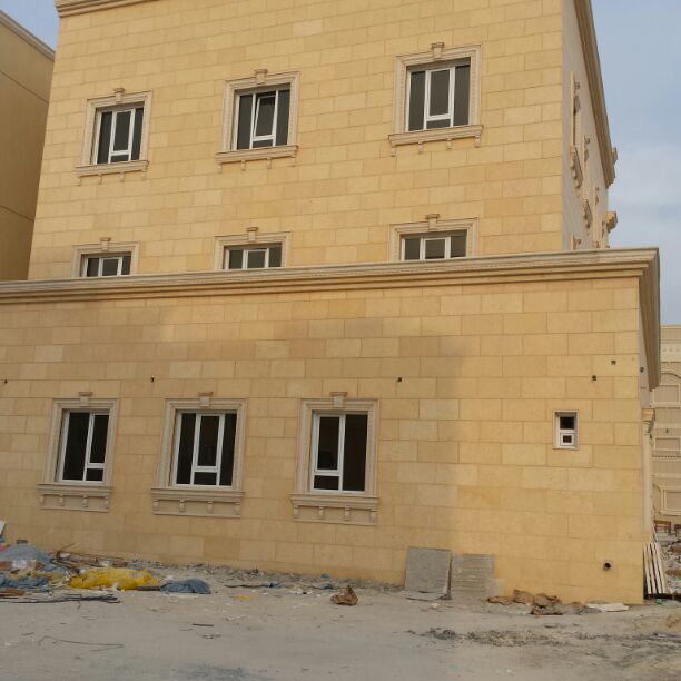 مقاول حجر ورخام 
توريد وتركيب جميع انواع الحجر الطبيعي والرخام 
حجر مصري سوري سعودي أردني أراني هندي إسباني تركي صيني إيطالي كويتي فلسطيني 
تركيب اللقسائم والوجهات والفلل والطوابق والسرديب والأسوار والدواوين 
وتركيب شرشيب الدرايش والابواب والكرانيش وعمل الحليات وتركيب حجر السق