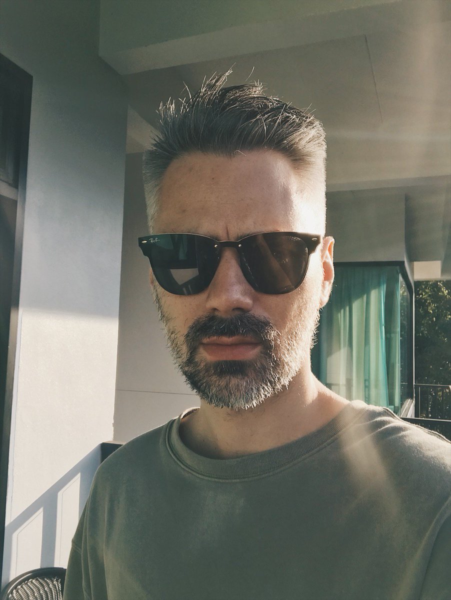 Tesla boy абьюзер