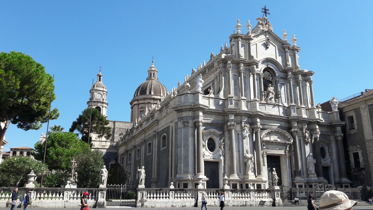 #Catania nella Top 10 delle destinazioni europee emergenti del 2018 #TravelersChoice  bit.ly/2CNSlwP
