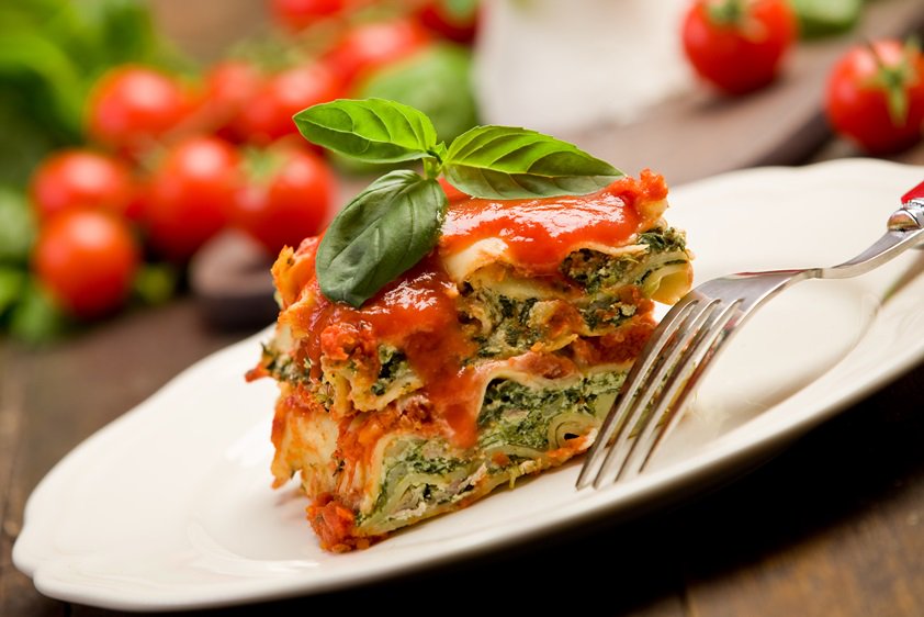 BistrotetChoco's tweet photo. Le mercredi, c'est fait pour se faire plaisir ! 😃
Lasagnes aux épinards, ricotta et tomates à midi, suivies d'un biscuit brownie au caramel au beurre salé et d'une mousse de vanille.
Impossible de résister... https://t.co/4ocefW26Lg