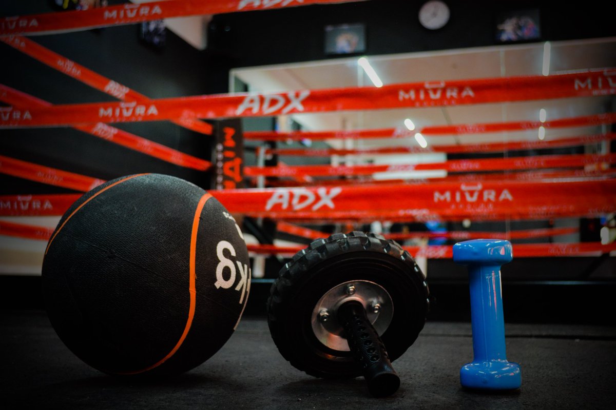 #MiuraBoxingTeam te espera con los brazos abiertos y te invita a formar parte de este gran equipo. Ven y sé parte del #MiuraBoxingGYM ya que en todo enero no tendremos costo por inscripción. Te esperamos en av. Barranca del muerto #139 #NadaNosDetiene
