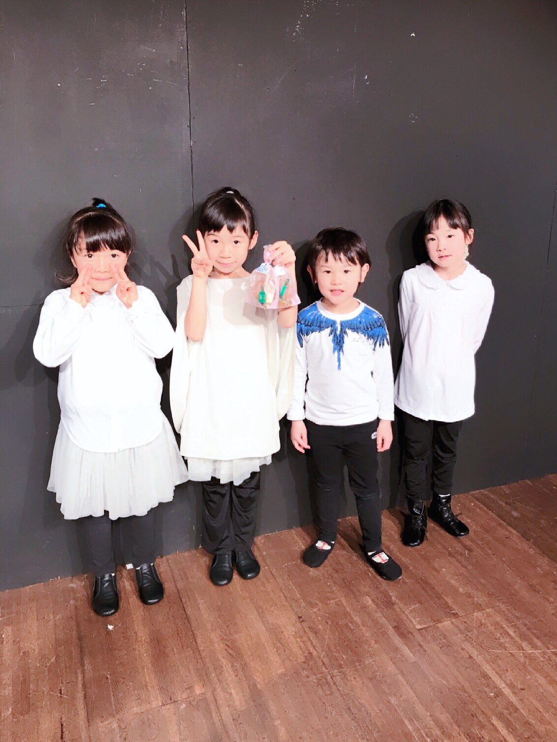井伊巧 در توییتر 井伊巧 ミュージカル出演 みにくいアヒルの子 子アヒル役 服部菜々美ちゃん 杉山優気ちゃん 涌澤摩央ちゃん ありがとうございました 母アヒル役の小笠原あやみさんの美声 みにくい子役の波多腰由多君の演技力に魅了されました 井伊巧 در توییتر 井伊巧 ミュージカル出演 みにくいアヒルの子 子アヒル役 服部菜々美ちゃん 杉山優気ちゃん 涌澤摩央ちゃん ありがとうございました 母アヒル役の小笠原あやみさんの美声 みにくい子役の波多腰由多君の演技力に魅了されました