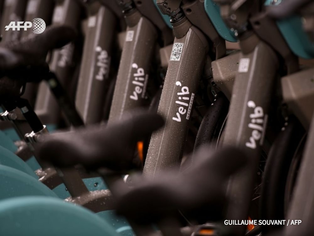 L'arrivée du nouveau Vélib' à Paris tourne au "cauchemar" u.afp.com/okUs #AFP