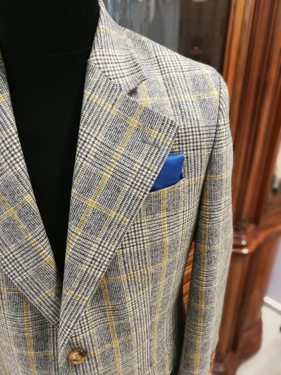 MFG_Florence's tweet photo. #mensfashiongroup #menswear #mensweardaily #menswearblogger #menstyle #italy #menstyleblogger #company #business #mensfashion #job #mensfashionblog #elegant #dapper #dandy  #fashion #lifestyle #designer #gentlemen #style #suit #work #elegance #pittiuomo #tocfashionacademytuscany https://t.co/3xpRZPcGEn
