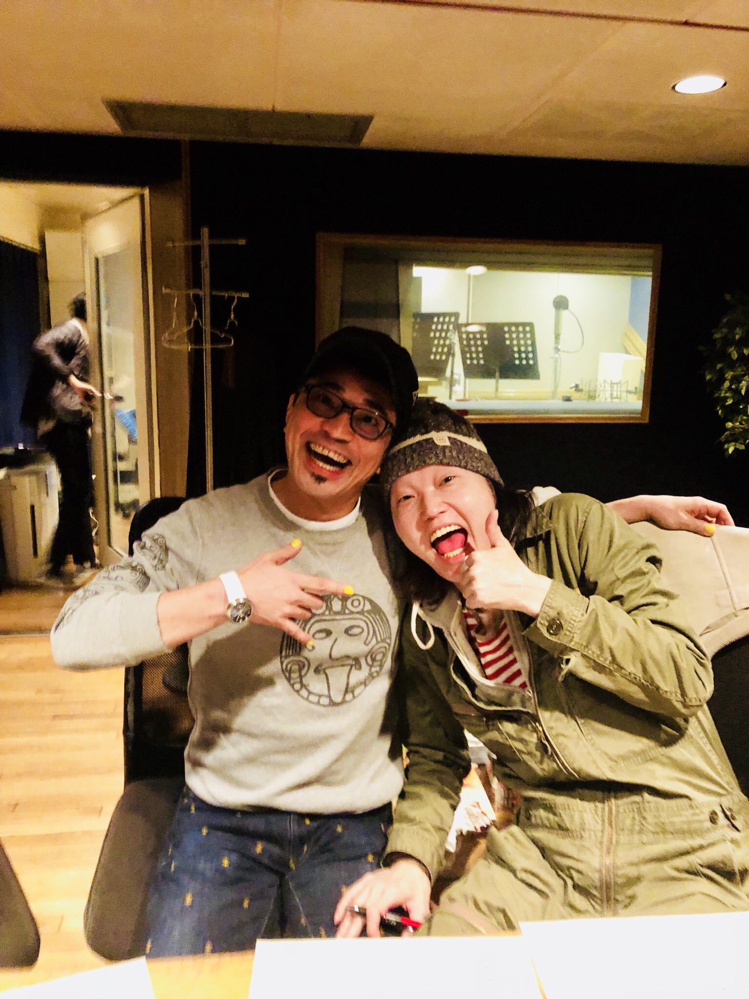 Takkyu Ishino 石野卓球 Twitterren 今日は日出郎と 燃える バルセロナ の歌録り 震えて待て 玉蹴りが怖くて T Co Kpdr4pu70o Twitter Takkyu Ishino 石野卓球 Twitterren 今日は日出郎と 燃える バルセロナ の歌録り 震えて待て 玉蹴りが怖くて T Co Kpdr4pu70o Twitter