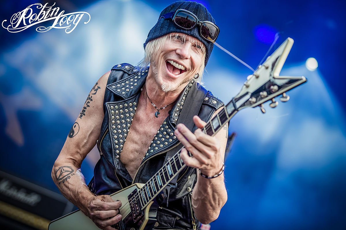 Muchas felicidades al pedazo de guitarrista Happy Birthday Michael Schenker 