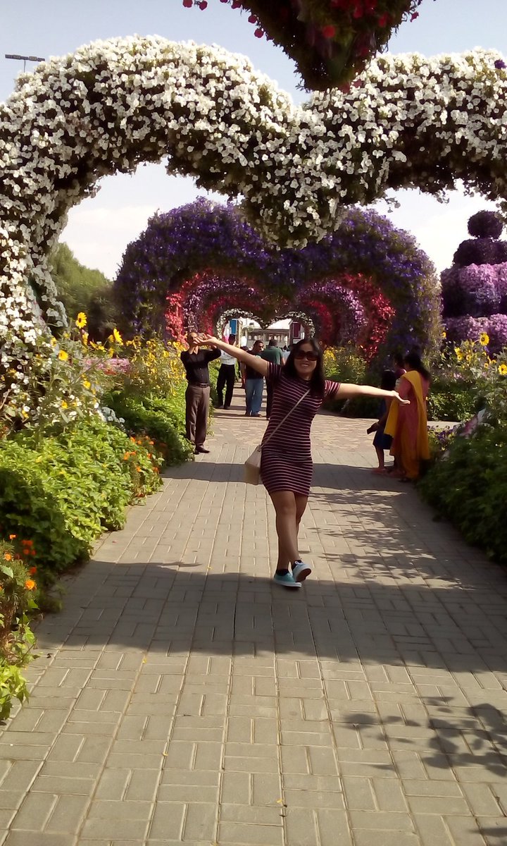 MyNameIsDonna32's tweet photo. Dubai Miracle Garden....Amazing place 

Thinking when you will come back? https://t.co/Fhq8Si7w5I