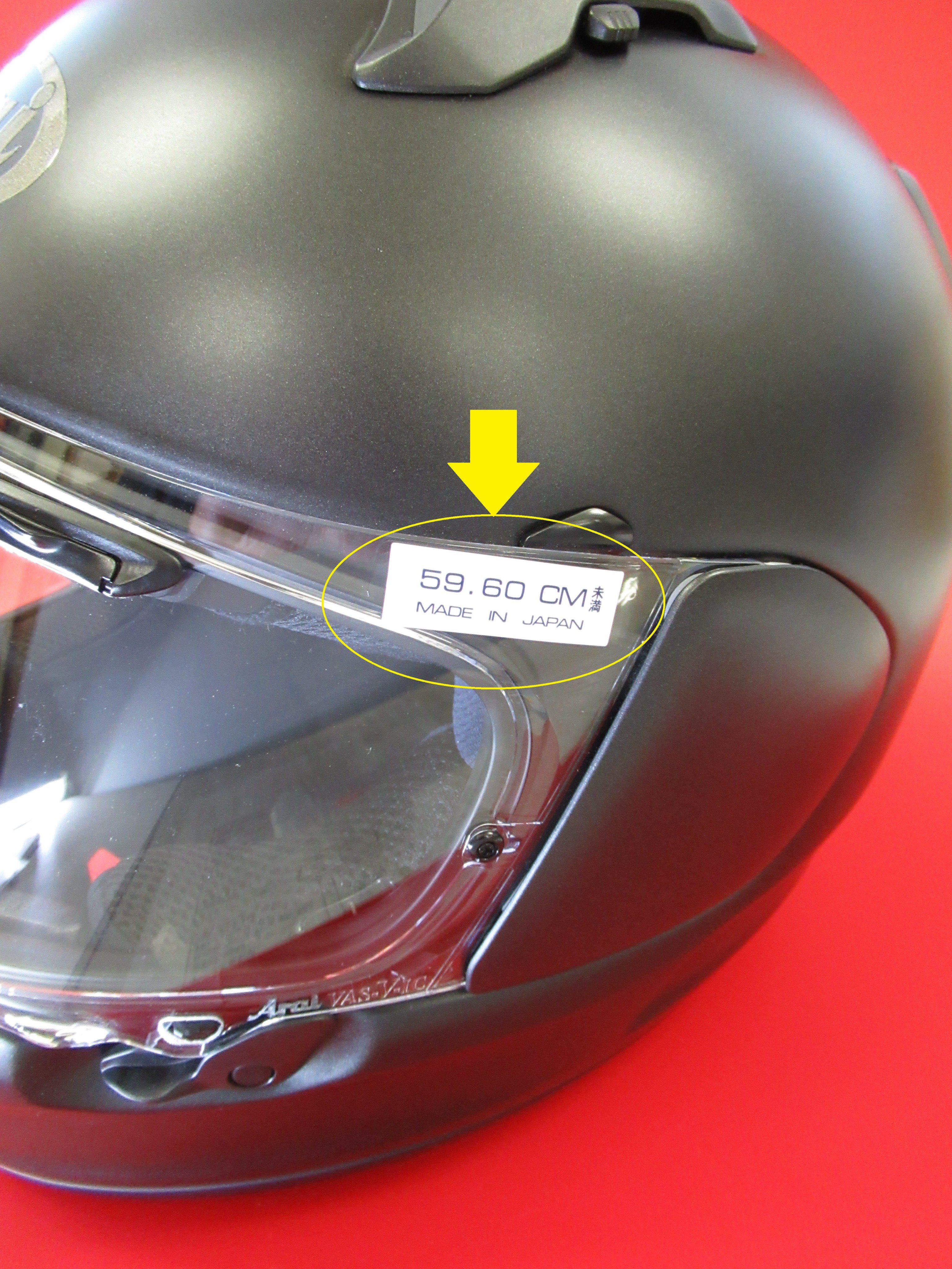 アライヘルメット Arai Helmet 何を基準にヘルメットサイズを決めますか 服のサイズがｌだからヘルメットもｌだと思い込んでいませんか サイズ選びの基準の一つは頭の周長です メジャーで計りその周長に合ったサイズのヘルメットを まずは試着