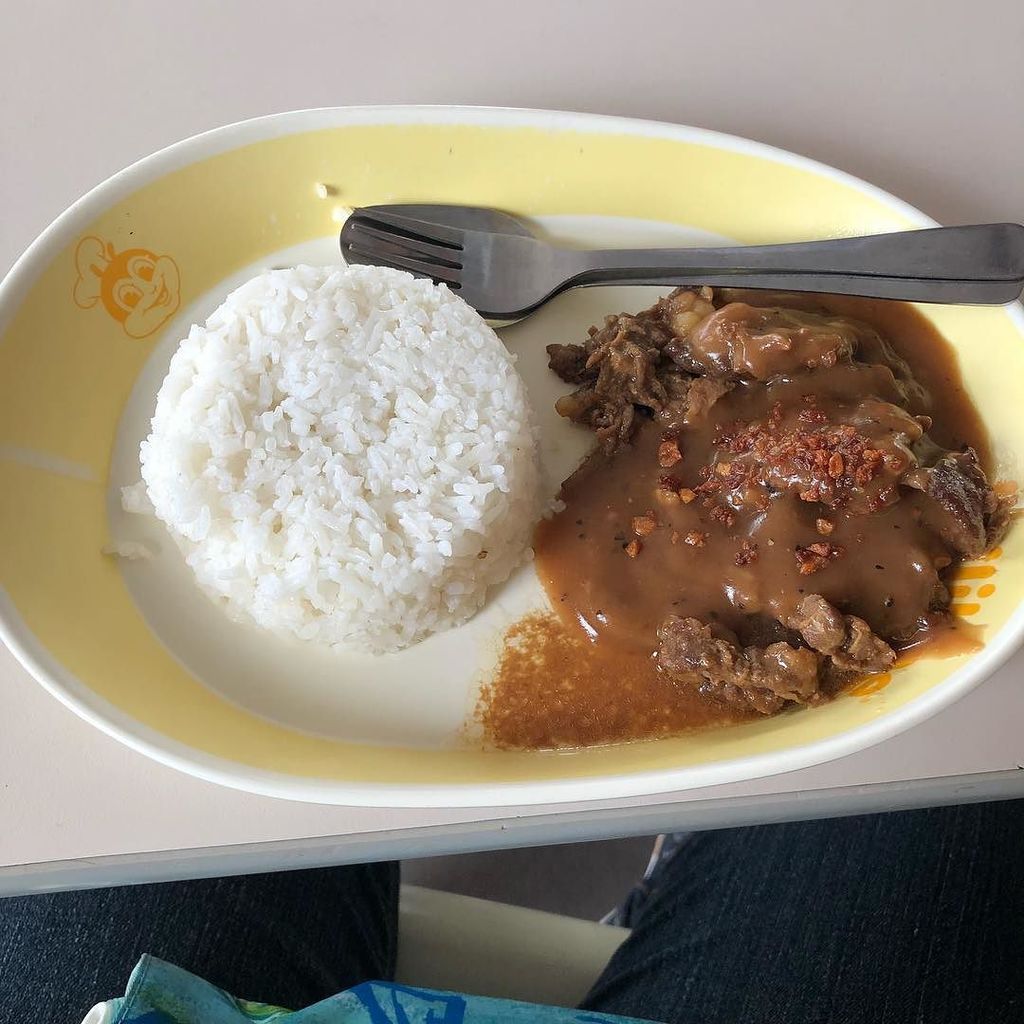hosanna_catallo's tweet photo. #jollibee again? #lunch #iphone7pluscamera #iphonephoto #iphonepic #iphonephotoftheday #iphoneshot #iphonecapture #foodofthetrip #foodoftheday #foodofinstagram #foodofinsta #foodofphilippines #mobilecamera #mobilephoto #mobilepic #mobileshot #mobilecaptu… https://t.co/dxmKATIswv https://t.co/i1bg4N1tF1