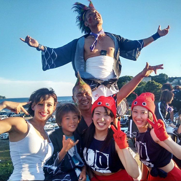 Patorichan's tweet photo. Lo mejor de Japón ,sin ninguna duda,su gente!!!!
.
.
#dance #dancer #aroundtheworld #dancearoundtheworld #japon #nihon #hamajima #ebimatsuri #matsuri #mieken #travel #traveler #instatravel #travelgram #mysecondhome #nihonjin #alturron https://t.co/kJ805NdJL8 https://t.co/wZu7PMNVO4