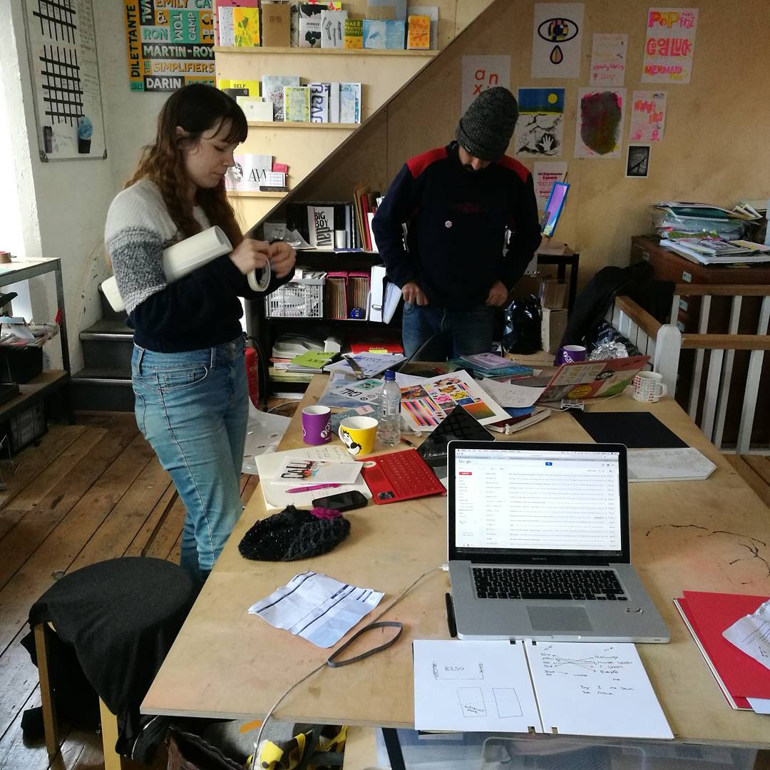 Artists and illos of the East Mids (UK)! We're running an open call with <a href="/_DizzyInk/">Dizzy Ink</a> for risograph illustrations for the debut issue of Calligram mag in a 3 colour limited palette. Deadline 25th Jan. Full details >>>> ow.ly/kUzo30hE6N7
#opencall #calligrammag #printisntdead