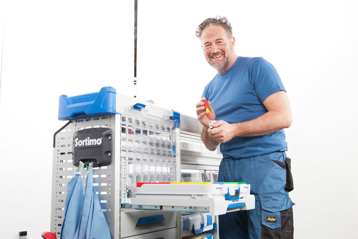 #JeSuisPasRadinMais mon aménagement <a href="/SortimoFR/">Sortimo by Gruau</a>, j'ai la possibilité de l'installer moi-même dans mon véhicule #DIY avec, si besoin, l'assistance du fabriquant. #efficacité
