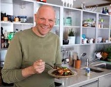 LinklineCrew's tweet photo. #pizza #pasta and even a #dessert given a healthy new twist thanks to the brilliant #tomkerridge #LoseWeightforGood from @Bone_Soup_TV for @BBCTwo #cameracrew from @LinklineCrew #timworth #soundrecordist https://t.co/PJOJKAygJe