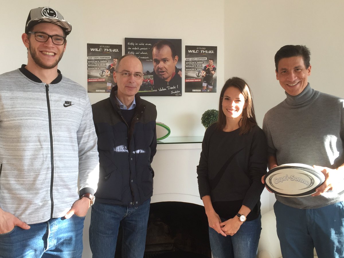 Gestern erhielten wir Besuch von den @TeamTokioMRN Athleten Nadine Gonska und Andreas Hofmann, die uns ihre Neujahrsgrüße überbrachten. Wir wünschen allen Athleten ein erfolgreiches und gesundes Jahr 2018!