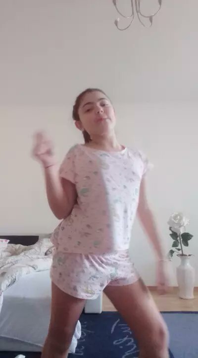 #LIKEapp shikoglu_048 Это видео просто супер! Не могу оторваться!>> like.video/s/7KQSsYJpeBP?…