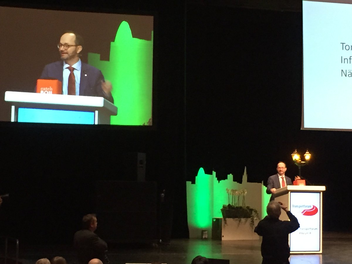 Infrastrukturminister @TomasEneroth inleder #tforum18 <a href="/Cykelframjandet/">Cykelfrämjandet</a> är på plats för att synliggöra framtidens transportmedel. #cykla