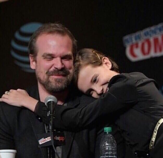 StrangerNews11's tweet photo. #StrangerThings ❤️❤️❤️❤️❤️❤️❤️❤️❤️❤️❤️ https://t.co/35hjK7QQvw