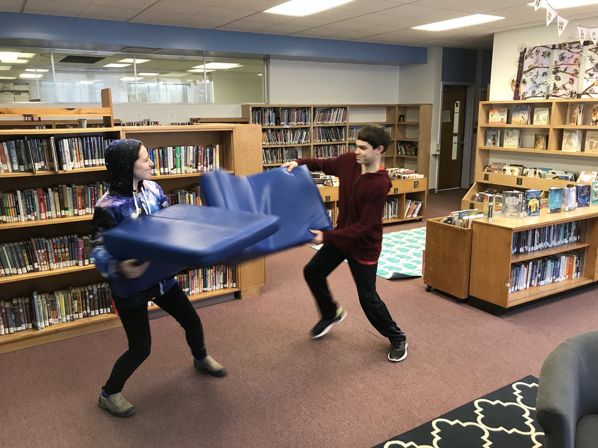 wsdvtschool's tweet photo. More video production in class today at Westford School. #lightscameraaction #ewsd #wsdsch https://t.co/341xvCq5mk