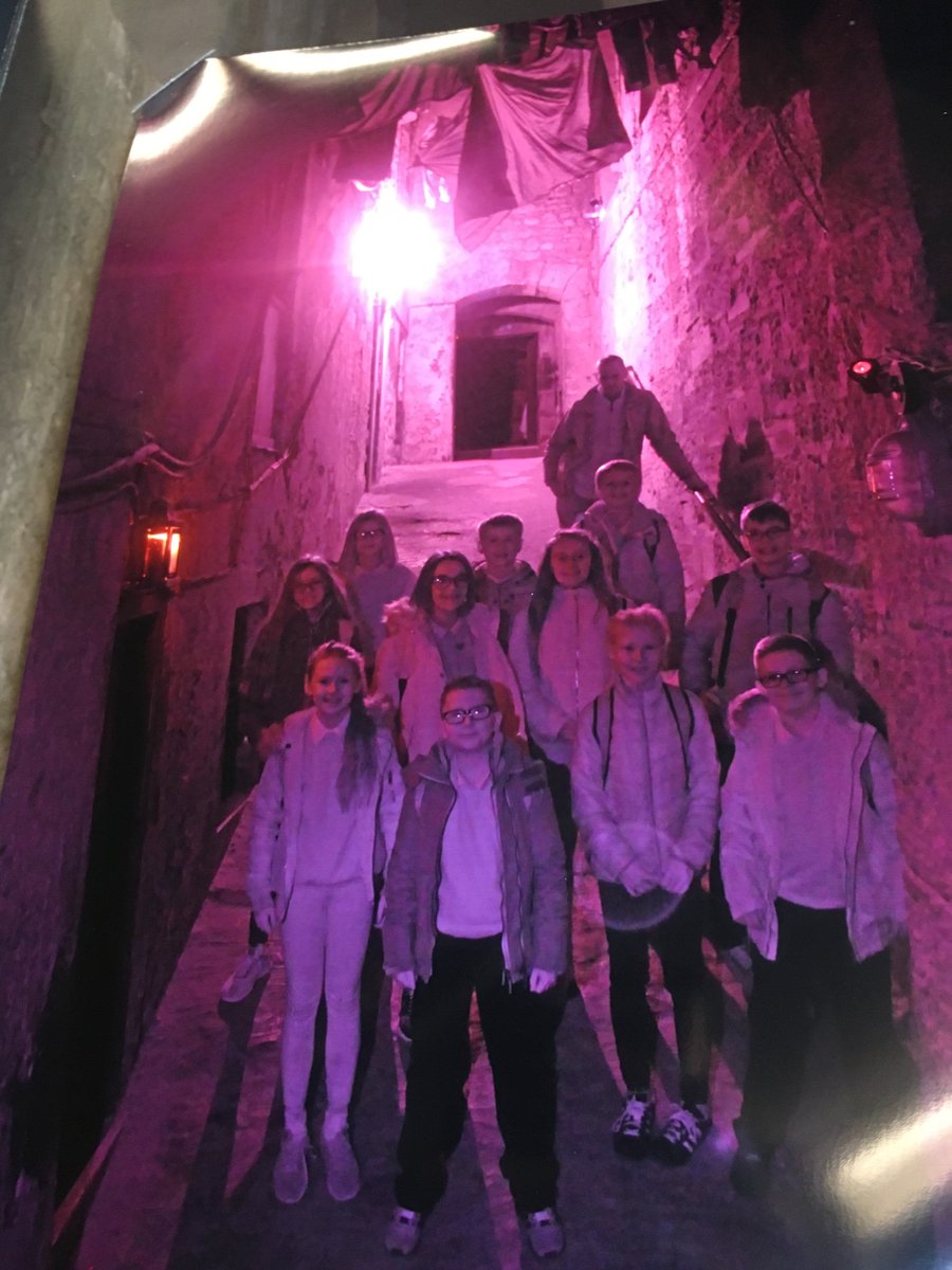 Cuiken_Primary's tweet photo. P7 spent the morning unlocking the dark truths of Old Edinburgh #UnlockingTheSecrets https://t.co/DkbTf9WiGD