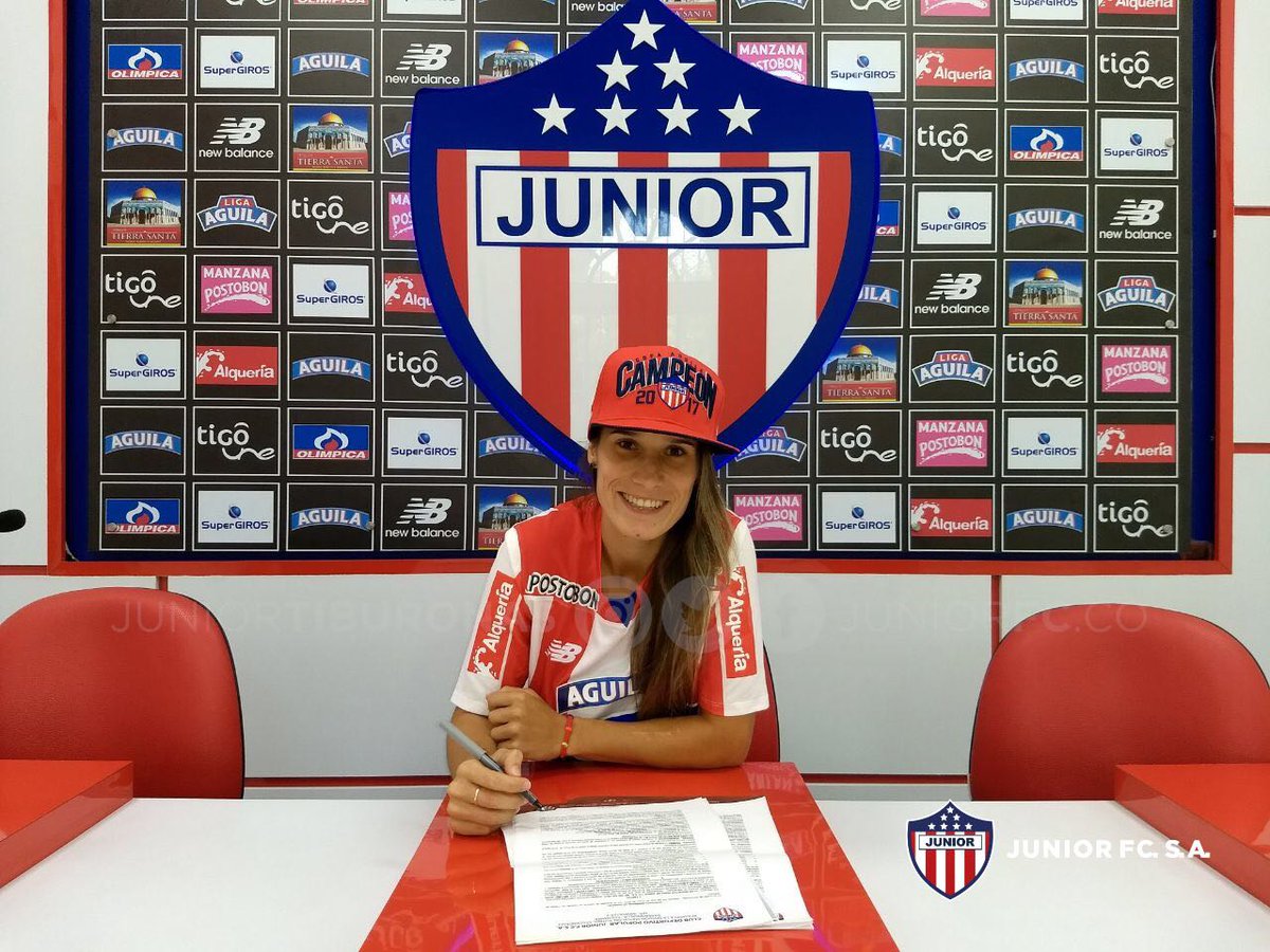 JuniorClubSA's tweet photo. #Oficial
Daniela Montoya es nueva "Tiburona". La antioqueña hace parte de la Selección Colombia.
#EllasNuestraPasion
@JuniorTiburonas
#VamosJunior🔴⚪🔵 https://t.co/CmRlzZCyj4