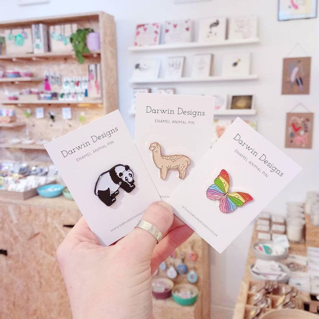 HandmadeNotts's tweet photo. Our pin range is growing! We've got loads of new pins in by @darwindesigns! 🐼🐷🦋🦇🐻
.
.
.
#panda #pandapin #pandalove #alpaca #alpacapin #alpacalove #butterfly #butterflypin #butterflylove #pins #pinstagram #PinGameOnPoint #pingame #pingamestrong #… https://t.co/lKw5GINO57 https://t.co/jXajVB7Vje