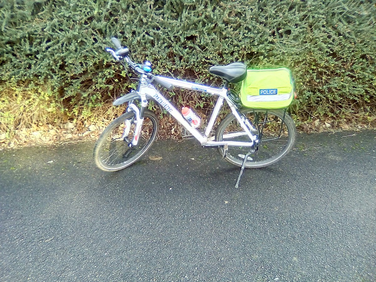 MPSWrythe's tweet photo. Patrols around the ward today, 6.3 miles completed #CyclingCoppers #DedicatedWardOfficer 🚲👮👍🚨 https://t.co/bUYg10JlUu