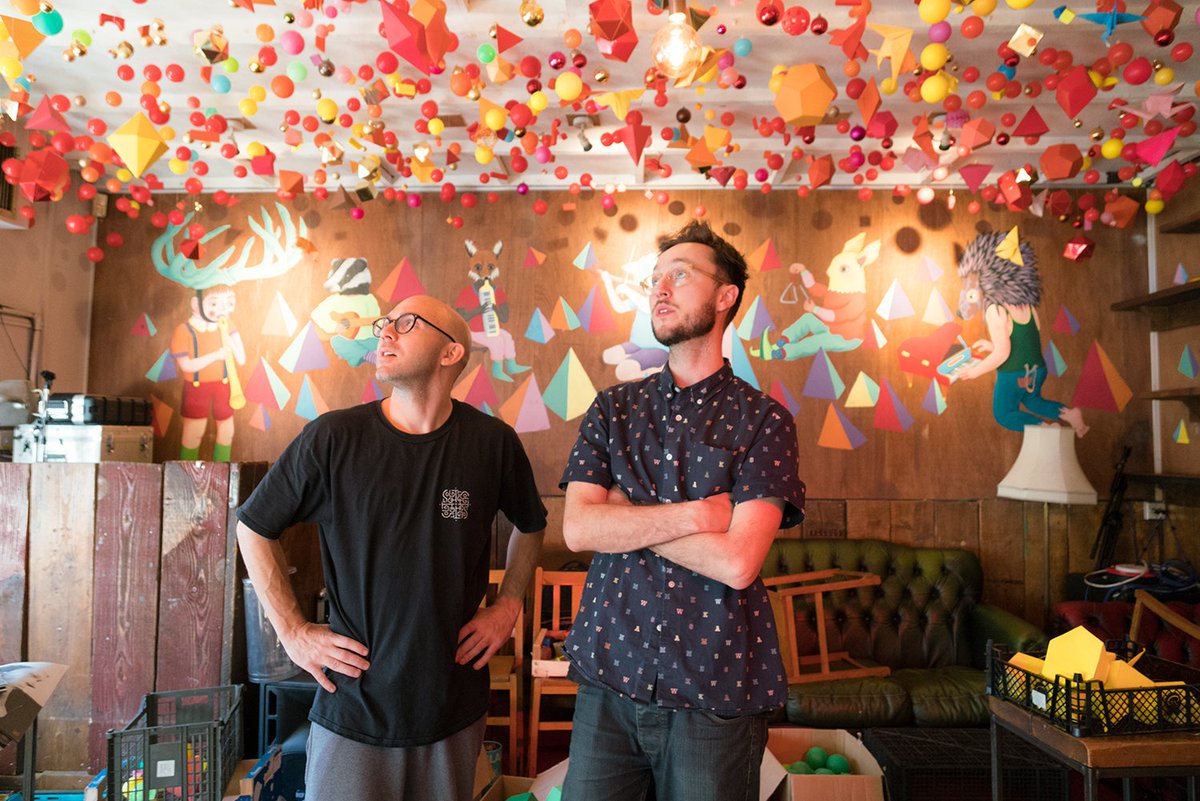 'It's caught people's imaginations,' says James Koch from @TheGalliBristol of a new art installation by <a href="/malonemaxmalone/">Maximillian.Malone</a> that has transformed the pub's ceiling:
bristol247.com/culture/art/ar…