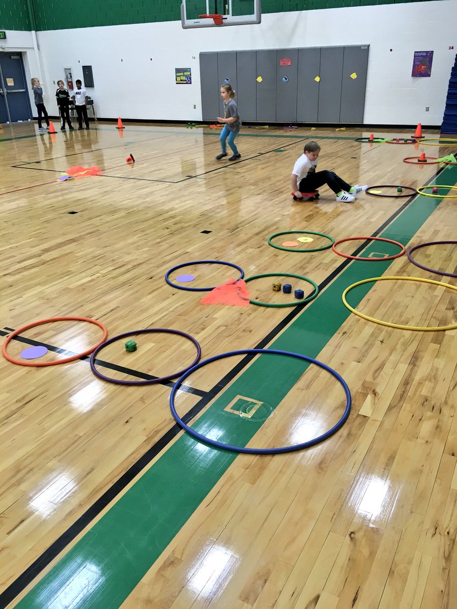 spechta1's tweet photo. Texas Snowmen in PE! @oldunionES https://t.co/L3HVDY5IB9