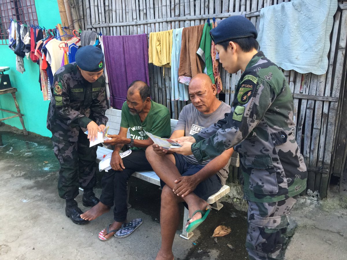 PscRpsb6's tweet photo. Distribution of Flyers on Crime Prevention and illegal drugs at Brgy. Veterans, City Proper, Iloilo City.
#602ndMC #RMFB6

@pnp_rpsb6 https://t.co/HvUJQw4GEe