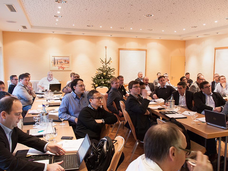 The annual sales meeting proved a positive forum to highlight success stories and discuss potential new developments. #floatglasscutting, #laminateglasscutting #IGlines